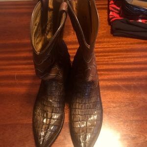 Lucchese Handmade Ultra Caiman Belly Size 9 New heels Excellent condition